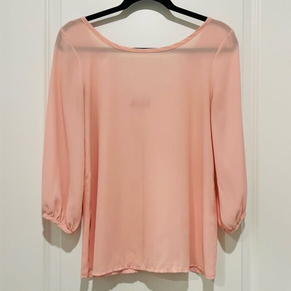 Shasa Women's Blouse With Back Bow and Deep V-Neck Detail Blush Pink Sz. Small - Picture 2 of 8